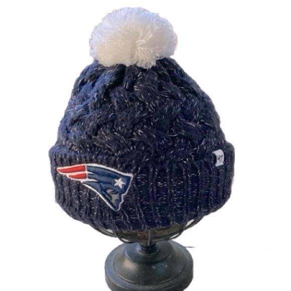 NEW ENGLAND PATRIOTS Knit Cuffed Beanie Hat Blue Silver Metallic White Pom Pom - Picture 1 of 15